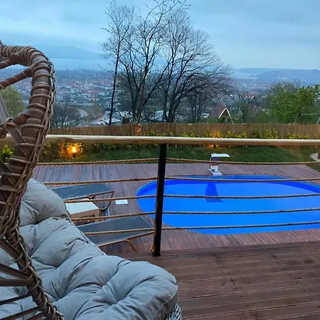 Upside Bungalov